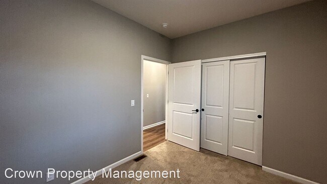 Building Photo - 3 br, 3 bath House - 8112 S. 178th St.