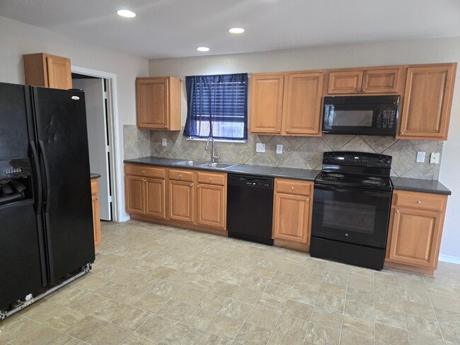 Building Photo - 290 Cordero Dr