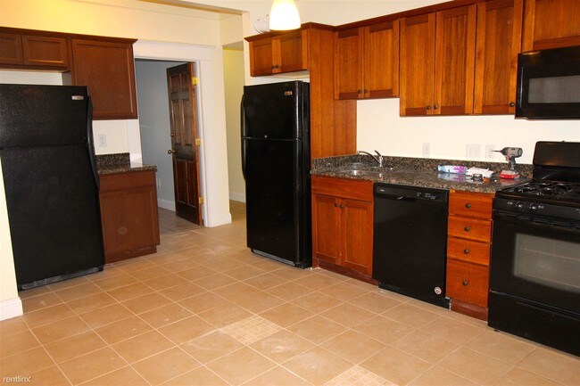 Foto del edificio - 4 br, 2 bath  - 327 S Division St Apt 1 #1