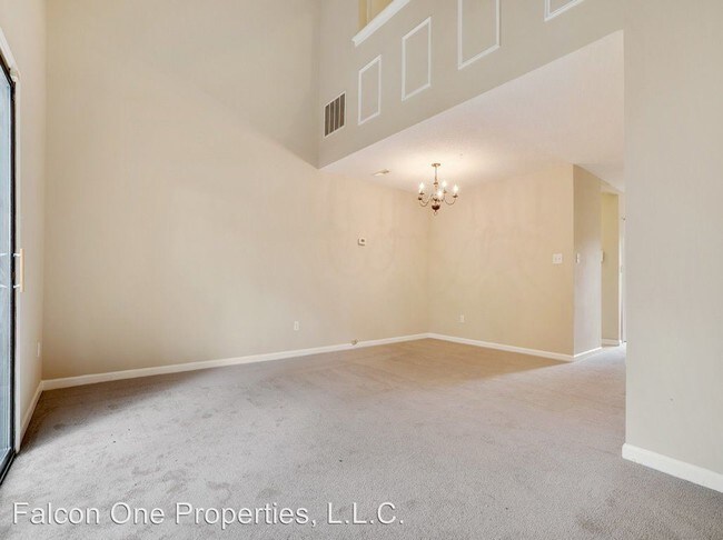 Building Photo - 1 br, 1.5 bath House - 10911 Park Rd.