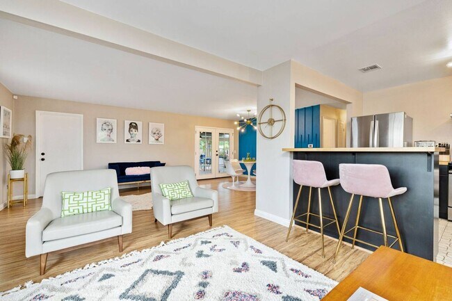 Building Photo - Casita Cerritos - Pool, Jacuzzi, and Pet Friendly! (Monthly Only - No Long Term)