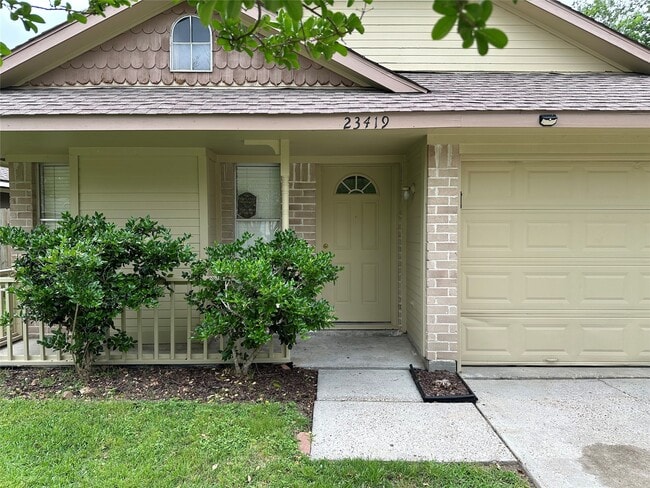 Foto del edificio - 23419 Tree House Ln