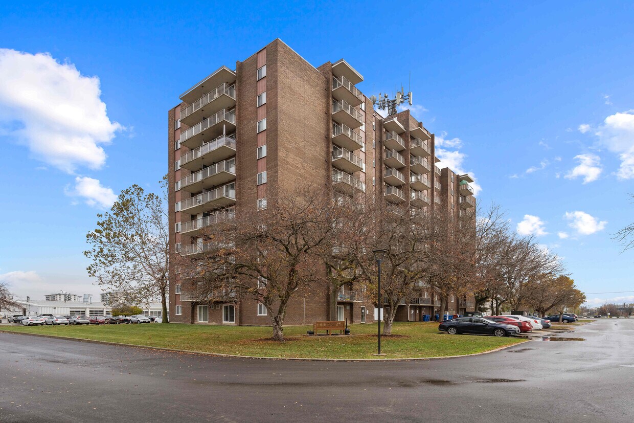 Photo principale - Chatham Tower Apartments