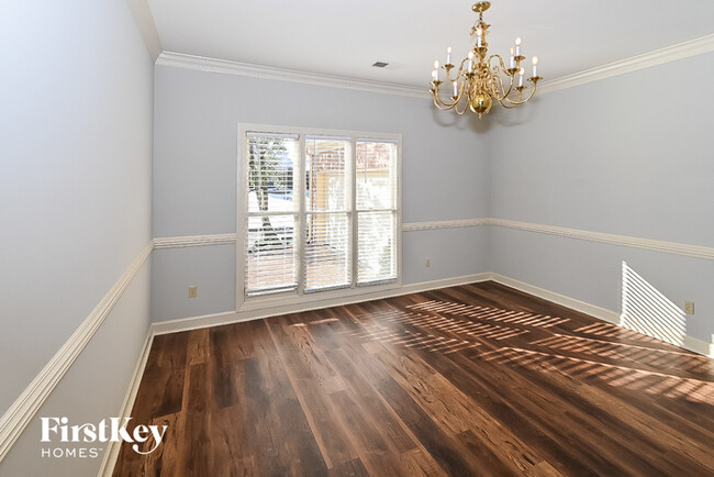 Building Photo - 1610 Saddle Glen Cove E