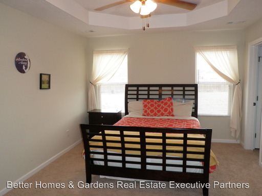 Building Photo - 2820 Wyndham Dr