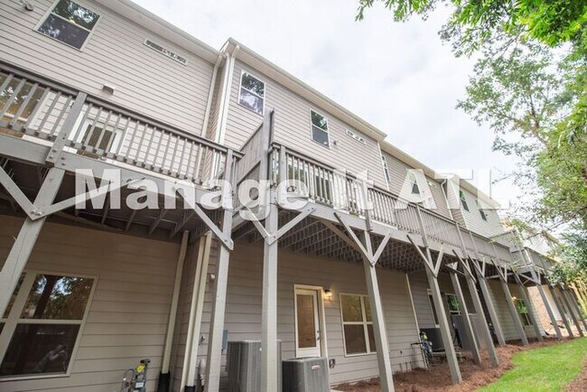 Foto del edificio - Brand new townhome in Chamblee