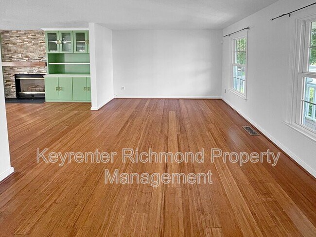 Foto del edificio - 4437 Joseph Dr