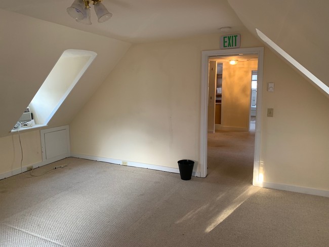 Bedroom - 114 High St