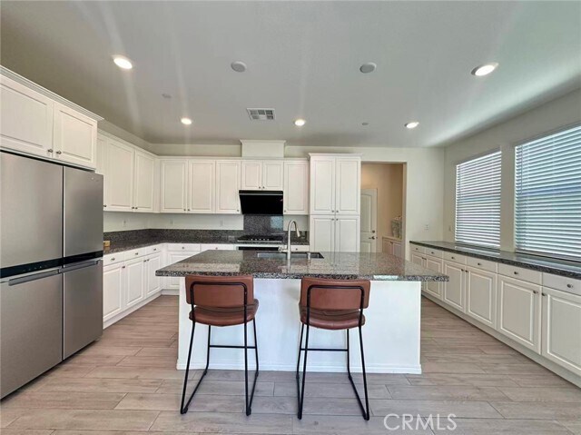 Foto del edificio - 16043 Huckleberry Ave