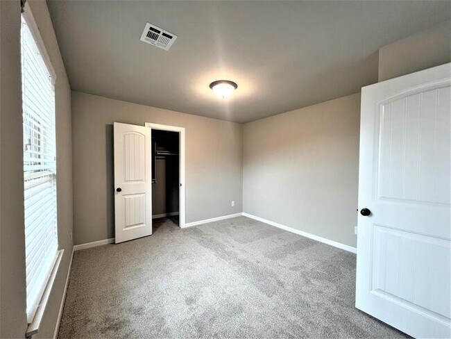 Foto del edificio - 500 NW 176th St