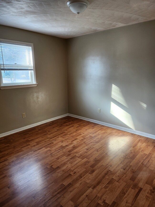 Bedroom - 400 Section House Rd