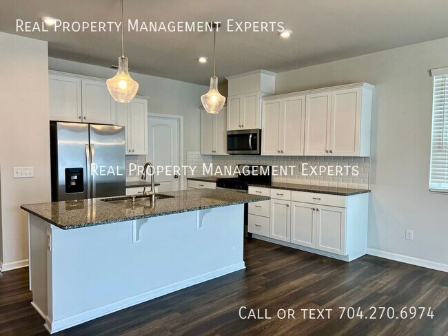 Foto del edificio - 6520 Georgia Oak Rd