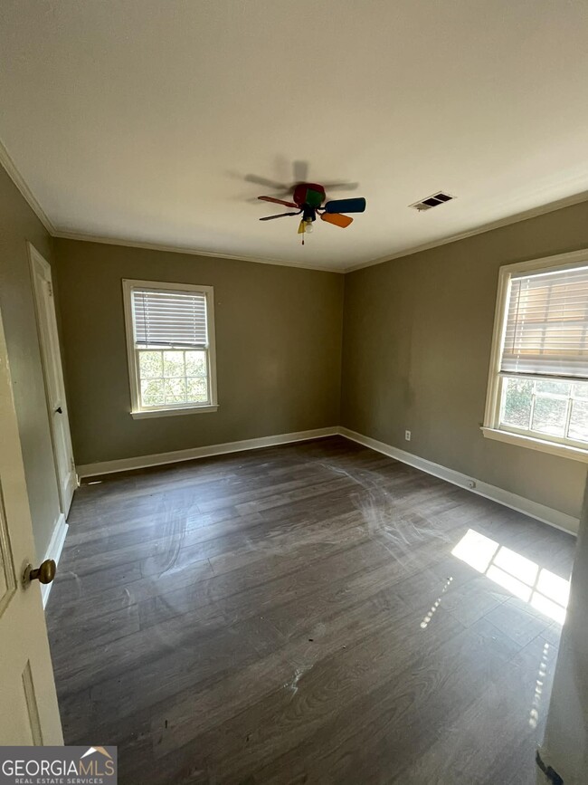 Building Photo - 604 W Moore St