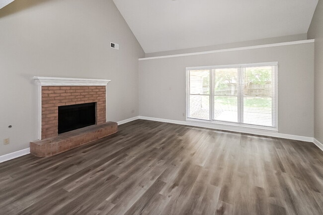 Building Photo - 9012 Brent Ln