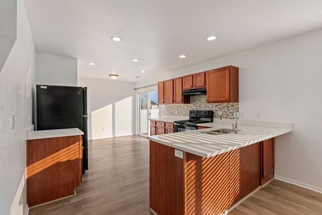 Building Photo - Amazing Single Family Home for Rent in Spa...