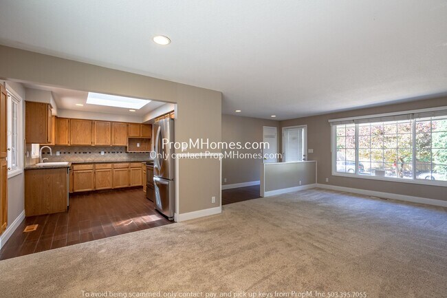 Foto del edificio - Beautiful Ranch Home in Lake Oswego - Three Bedrooms!