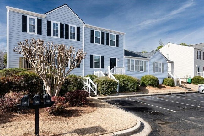 Foto del edificio - 547 Harbor Lake Ct