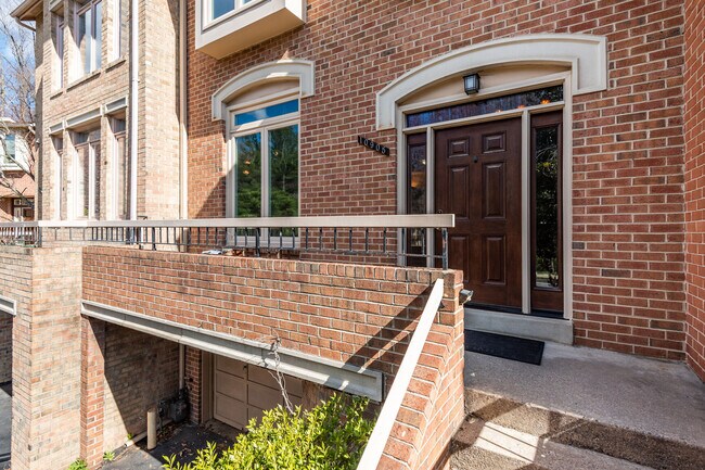 Building Photo - 10905 Whiterim Dr