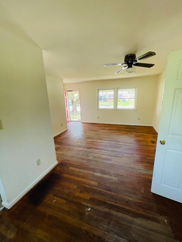 Building Photo - 42 Granger Dr