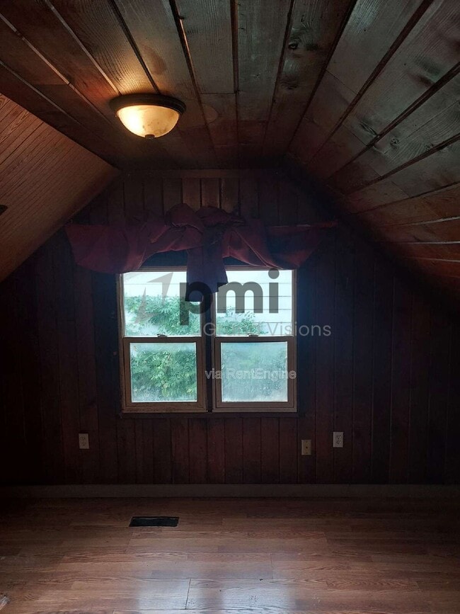 Building Photo - 328 E Kellar Ln