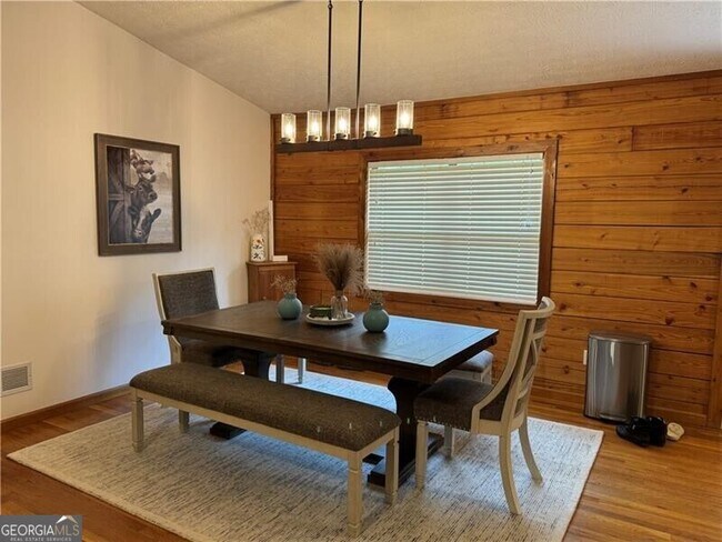 Building Photo - 8911 Daer Water Dr