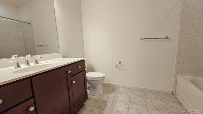 Building Photo - 208 NY-208