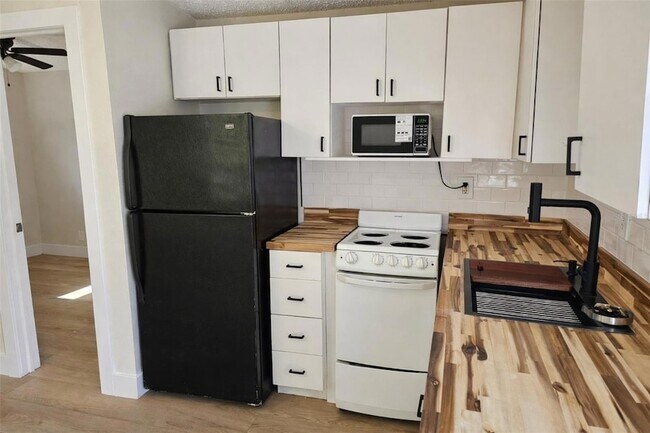 Foto del edificio - 5000 3rd Ave N