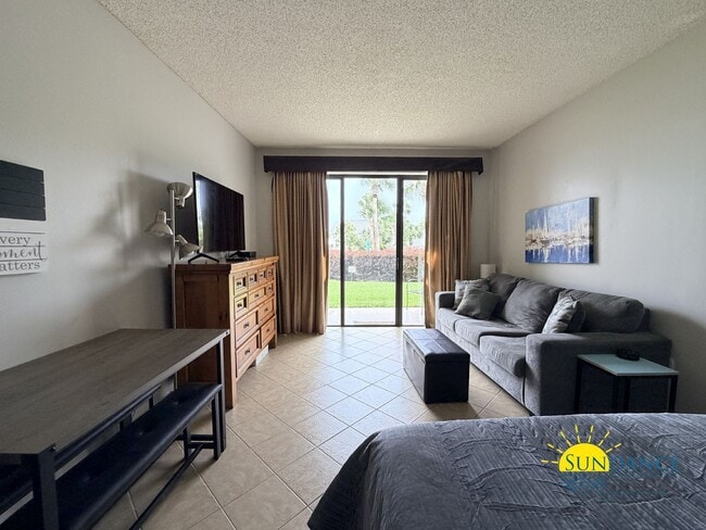 Building Photo - Fully Furnished Condo Unit in Fort Walton Beach!