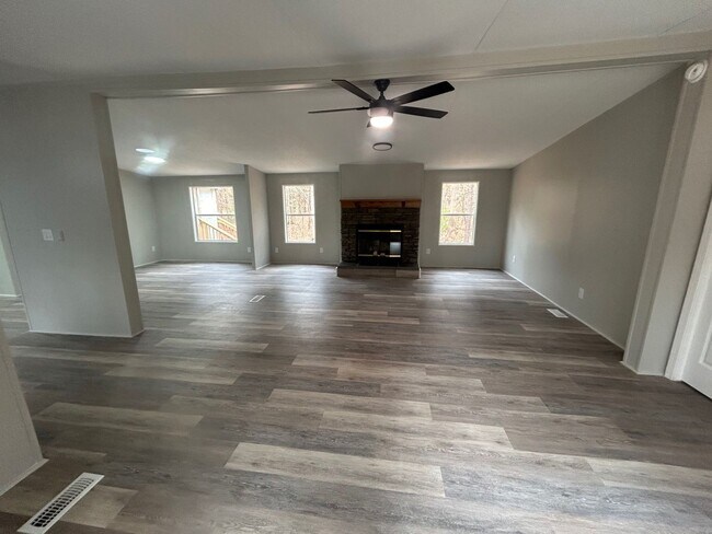 Building Photo - 1362 Winterwood Rd