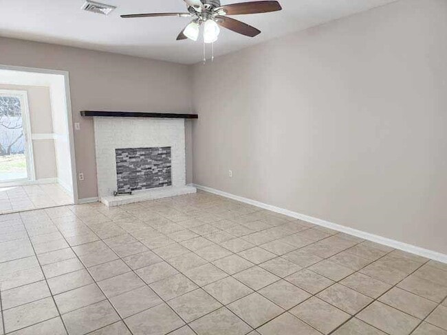 Building Photo - 75 Beaver Pond Loop