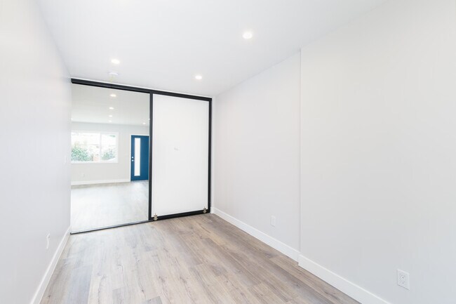 Foto del edificio - 3872 Bentley Ave