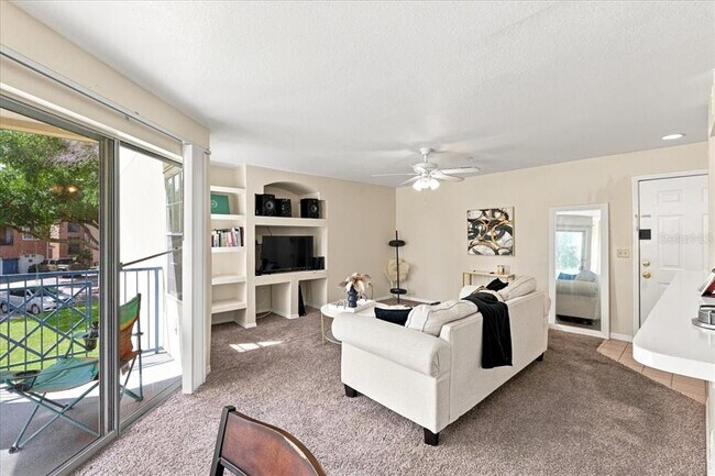 Foto del edificio - 7220 Westpointe Blvd