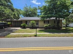 Building Photo - 111 S Hollywood Dr