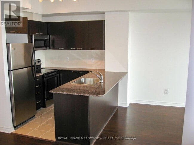 Building Photo - 385-385 Prince of Wales Dr