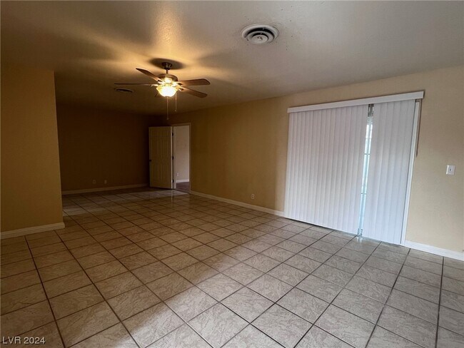 Building Photo - 3708 El Conlon Ave
