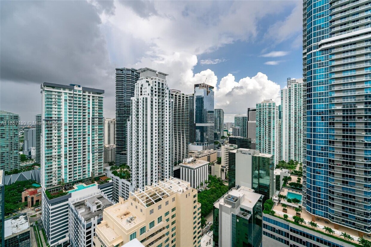 Primary Photo - 1200 Brickell Bay Dr