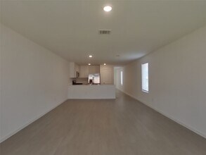 Building Photo - 3017 Fantasy Ter Dr