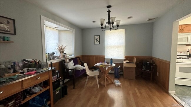 Building Photo - 109 Simcoe St