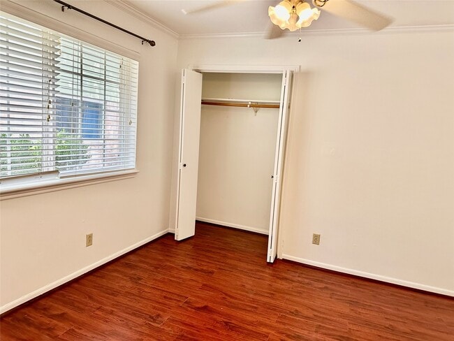 Foto del edificio - 10902 Olympia Dr