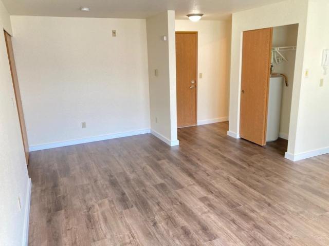 Building Photo - 0 bedroom in Seattle WA 98133