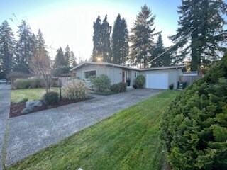 Building Photo - 3513 Hawthorne Pl SE