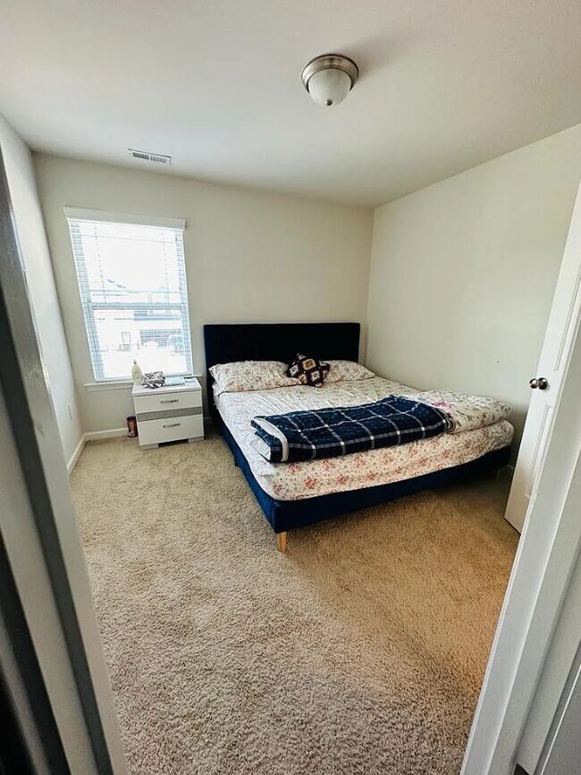 Building Photo - 784 Amarra Dr