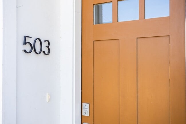 Foto del edificio - 2505 Benbrook Blvd