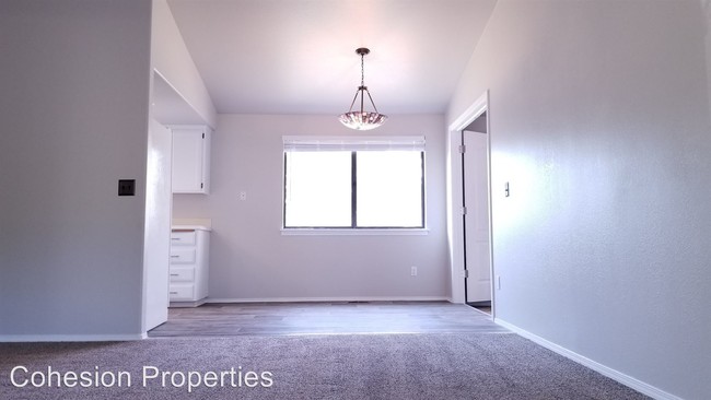 Building Photo - 3 br, 2 bath House - 1233 W. Darrah Dr