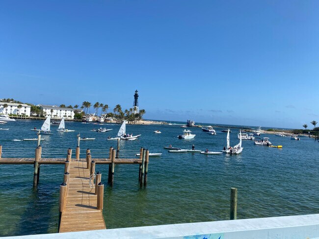 Foto del edificio - 2508 Bay Dr