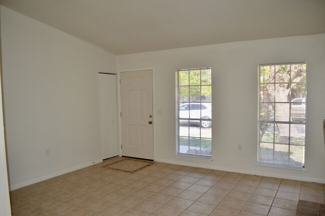 Foto del edificio - Charming & Newly Remodeled 2 bed 1 bath home