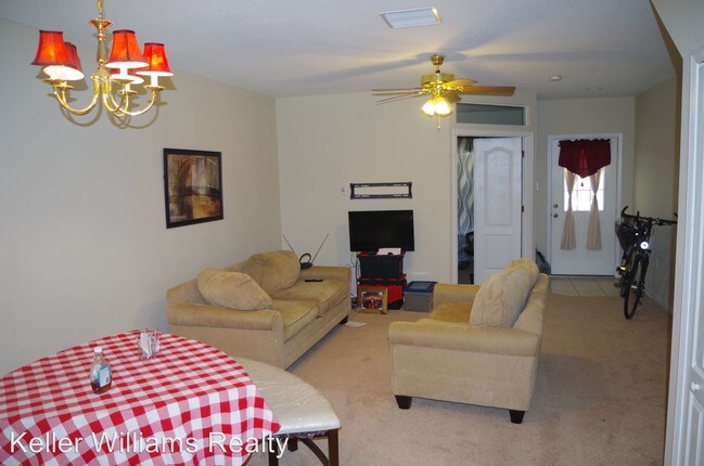 Foto del edificio - 15840 Fishhawk View Dr