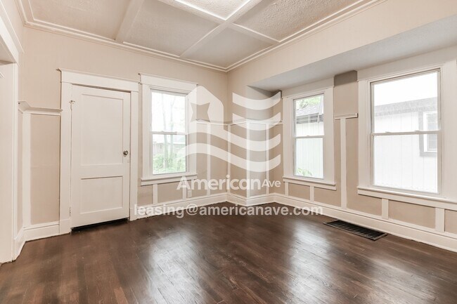 Foto del edificio - 2715 Indiana Ave