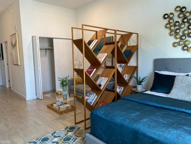 Building Photo - Studio, 1 bath  - 6741 Coral Way 204