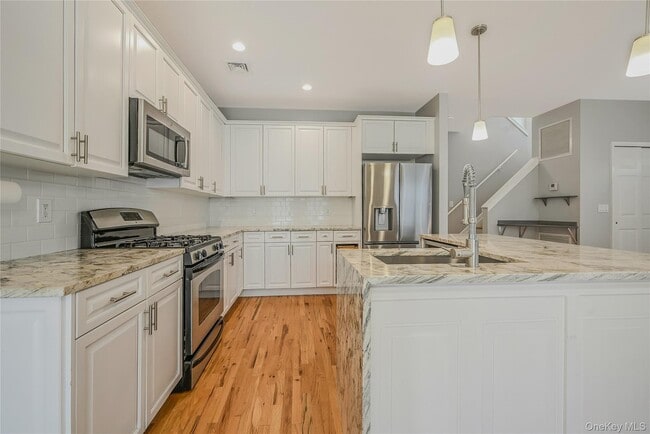 Building Photo - 23 Terrace Ln